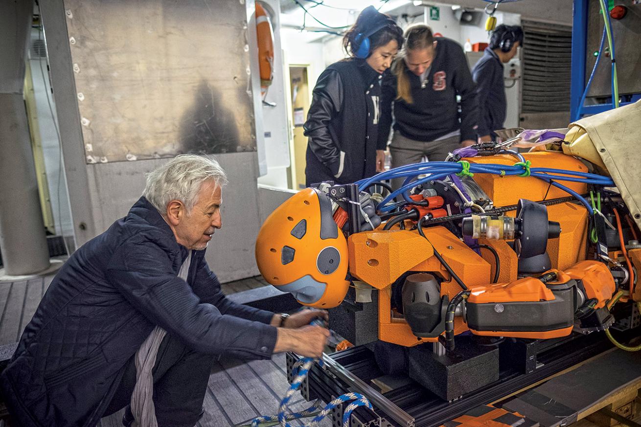 Robot mermaid made by Stanford Scientists