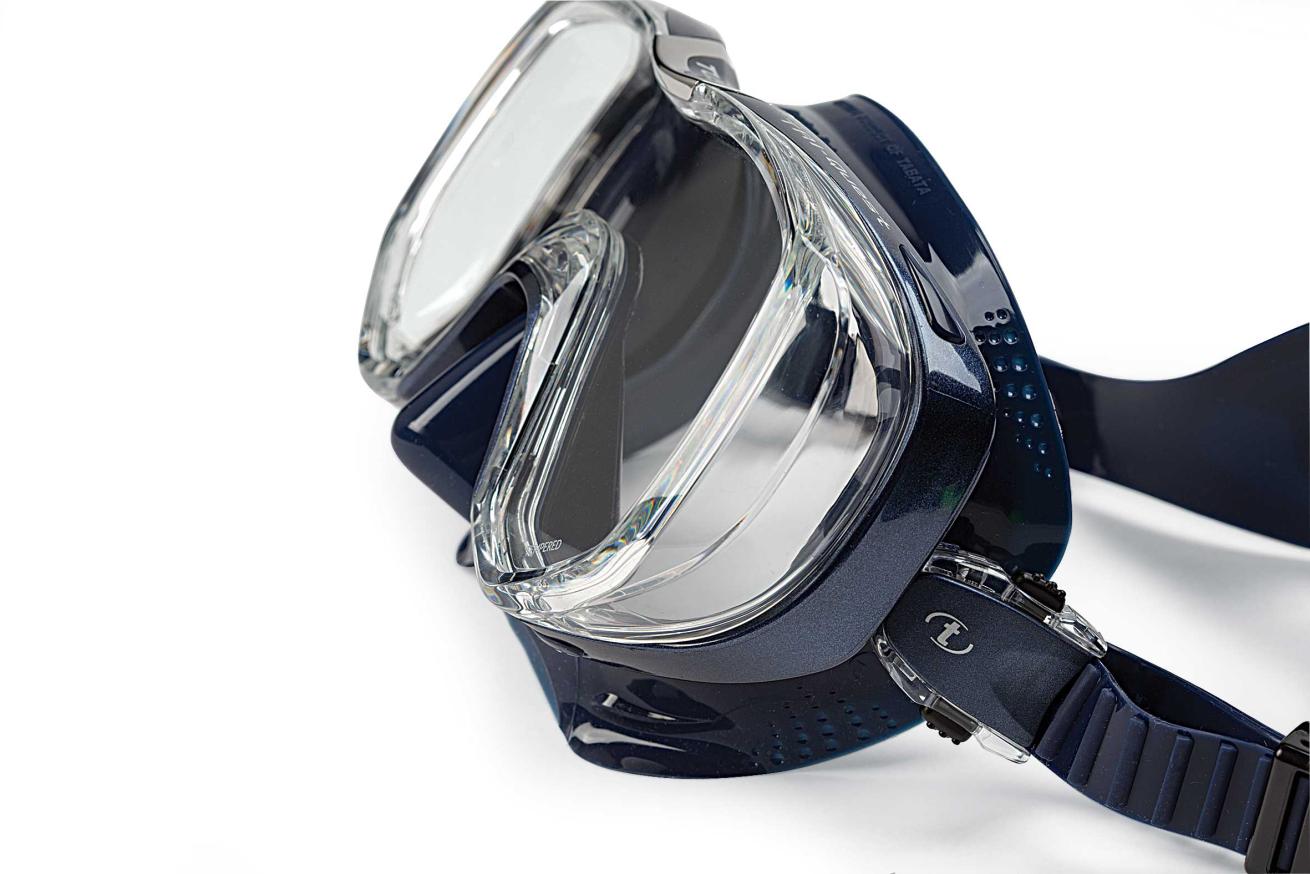 tusa dive mask