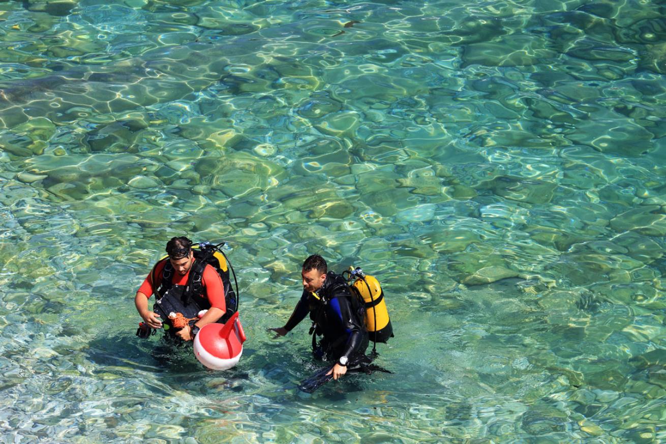 Scuba Diving Surf Exit