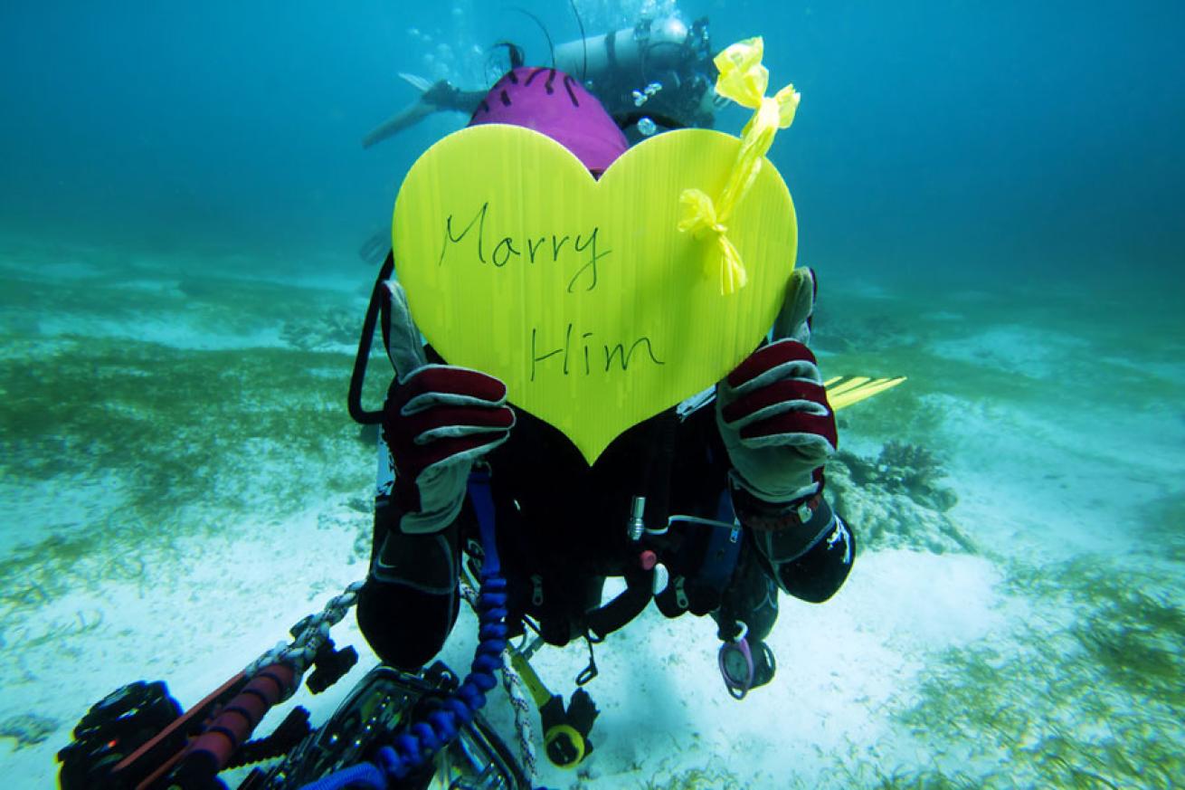 Scuba diving underwater wedding