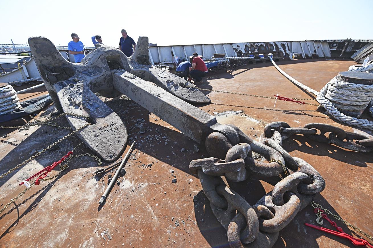 The 30,000-pound main anchor will be displayed in a Fort Walton Beach museum.