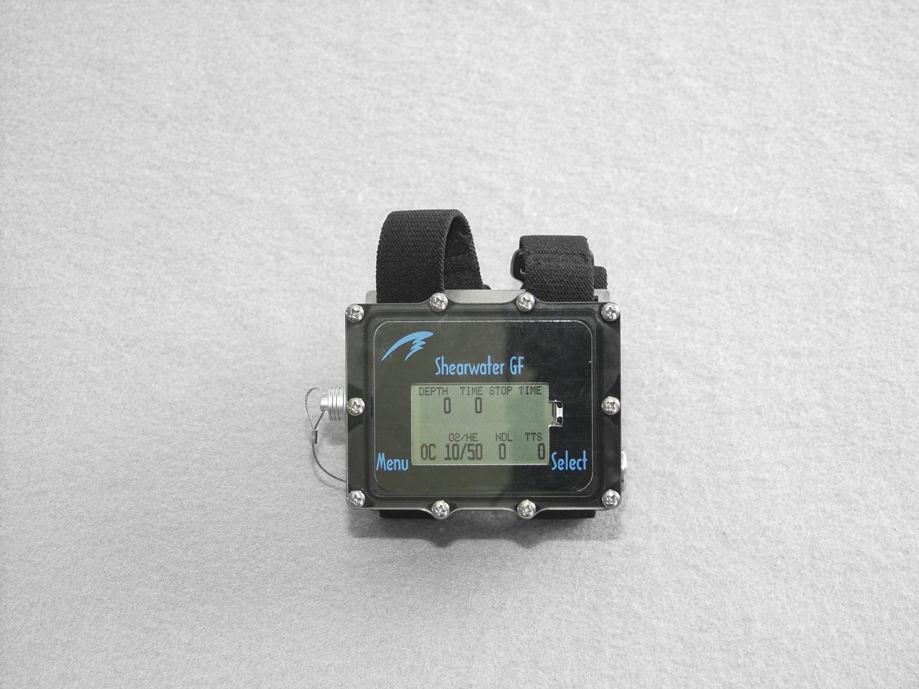 Shearwater’s first stand-alone dive computer, the GF, offered technical capabilities such as trimix.