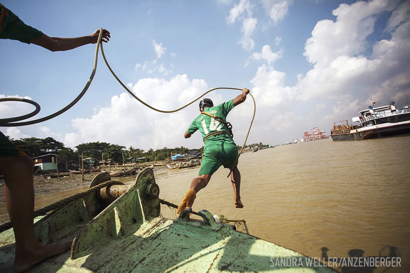 myanmar salvage scuba divers