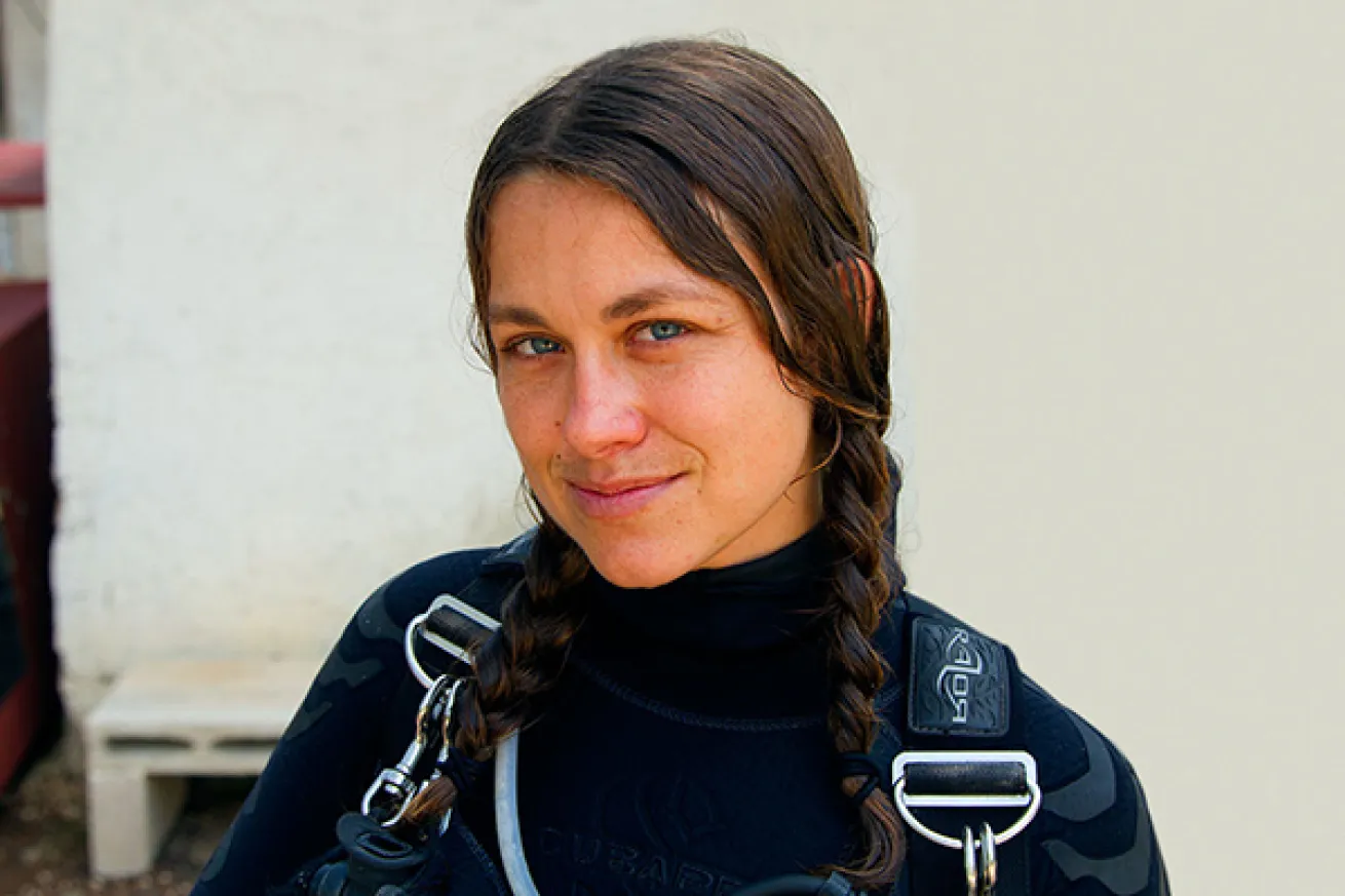 natalie gibb scuba diving