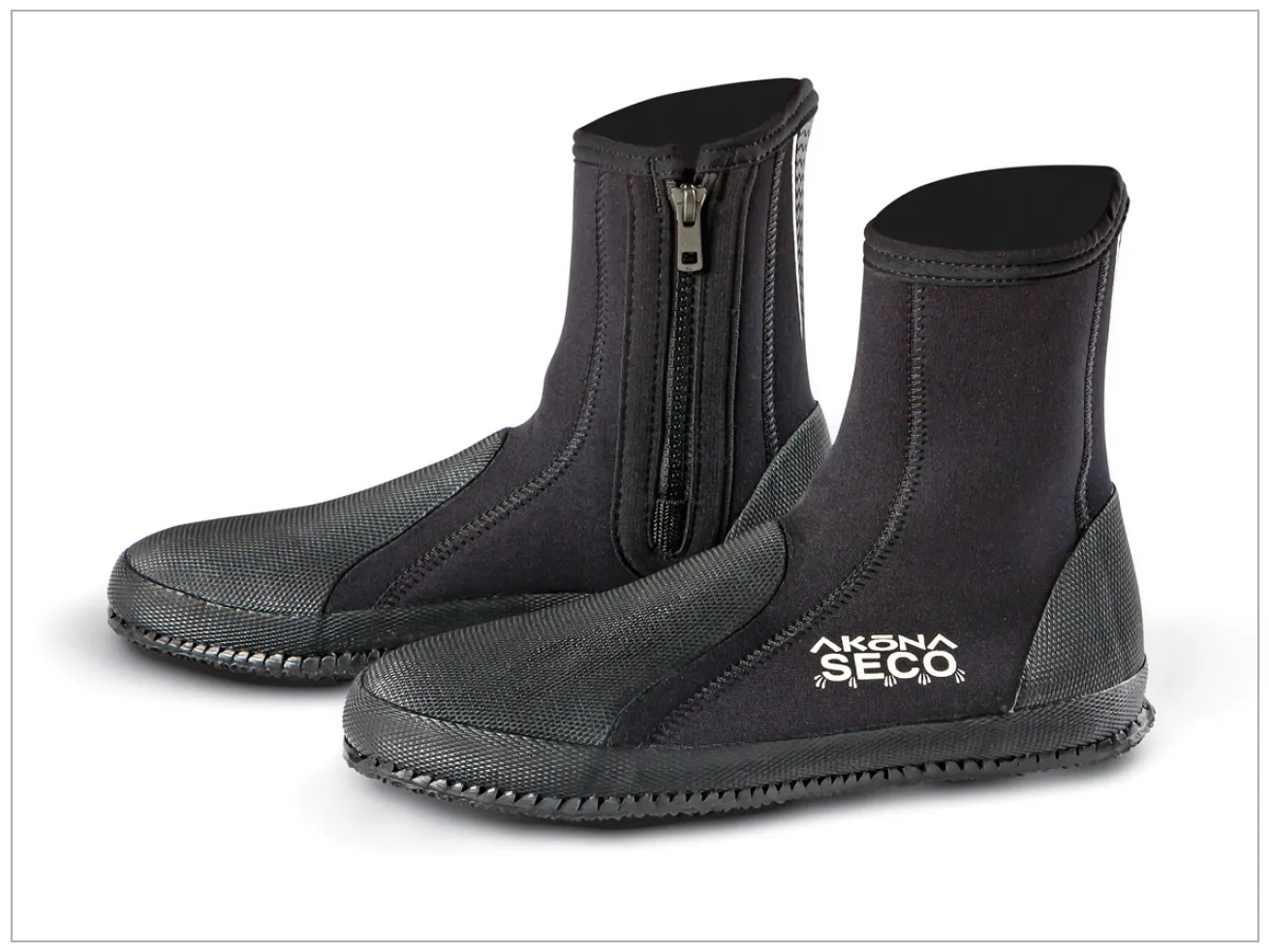 Akona Seco Boots scuba diving