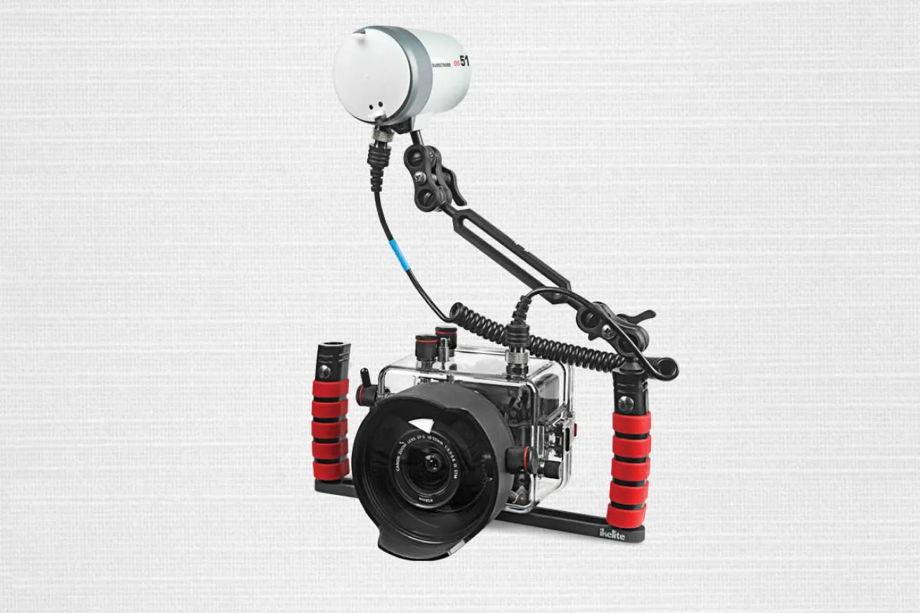 **IKELITE HOUSING FOR CANON SL1 WITH DS51 STROBE**  