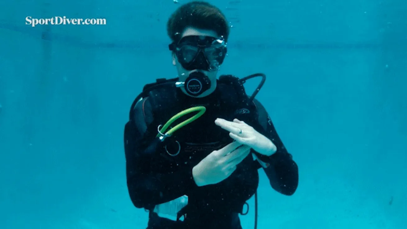 scuba diving hand signals safety stop