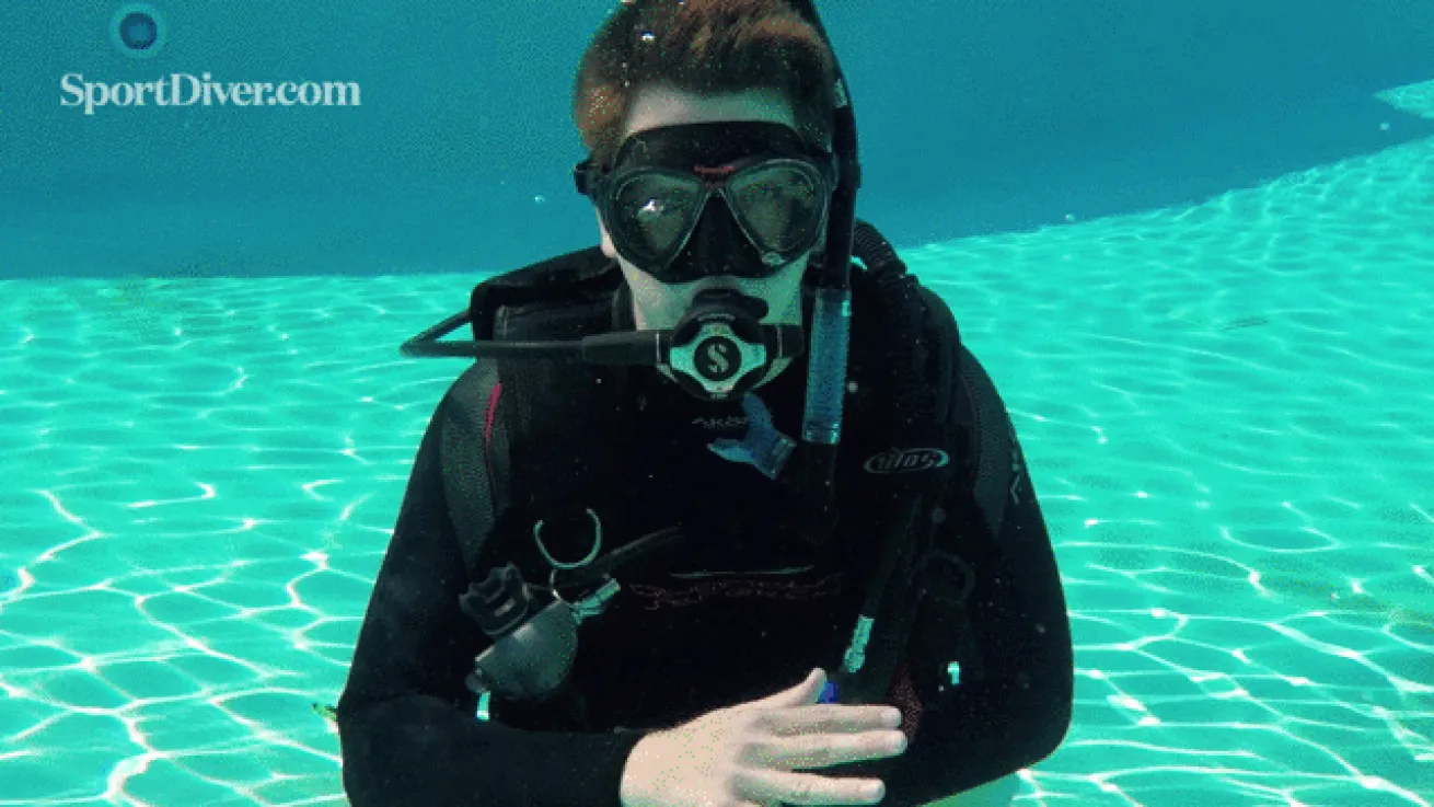 scuba hand signals wrong