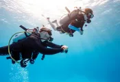 kid_padi-grandcayman---underwater-_edit.jpg.webp