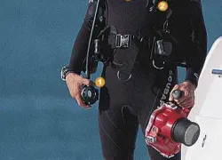 -Underwater_Photographer_.jpg.webp
