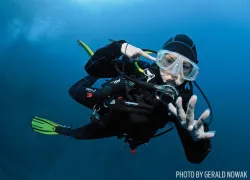 scbua-diver-wtih-ear-trouble.jpg.webp