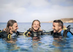 ti-divers-in-water.jpg.webp