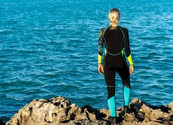 akona_tropicwetsuit.scubadivingmagazine.march.jpg.webp