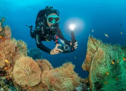 below_surface_tobias_friedrich__i_-black-hose-.scubadivingmagazine.march.jpg.webp