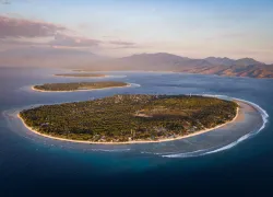 best-places-to-dive-gili-islands-aerial-teaser-shutterstock_.jpg.webp