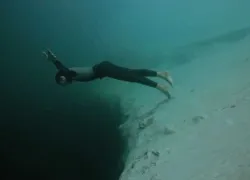 deans-blue-hole.jpg.webp