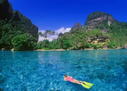 jenny_snorkelling.jpg.webp