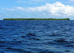 panama-island-shutterstock-damsea.jpg.webp