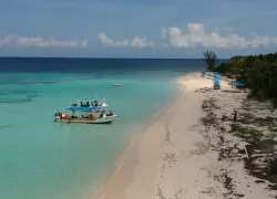 what-its-like-to-dive-cozumel-surface-interval-beach-.png.webp