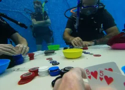 what_its_like_to_play_scuba_poker_underwater-_.png.webp