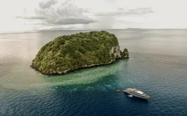 All Star_Velocean anchored off dive site   .jpg.webp