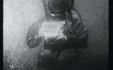 first-underwater-photo-ever-taken.jpg.webp