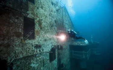 -scu-advanced-dives-diving_uss-oriskany-pensacola-florida.jpg.webp