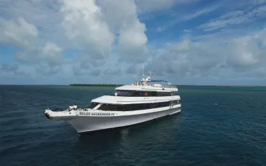 belize_iv_yacht_x.jpg.webp