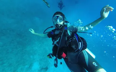gillespie-diving-belize-aggressor-dennis-gautreau.jpg.webp