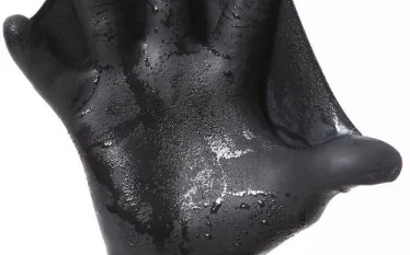 glove_wet.jpg.webp