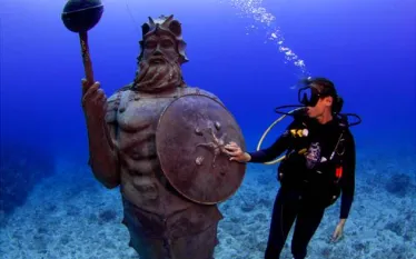 guardian_.jpg.webp