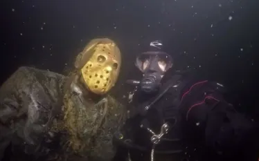 jason-vorhees-underwater-statue.jpg.webp