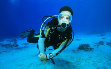 scuba-diving-perfect-buoyancy-tips.jpg.webp