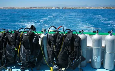 scuba-divint-tank-maintenance.jpg.webp