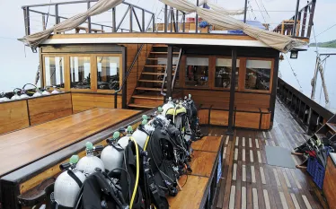 scuba-tanks-on-liveaboard-christian-skauge.jpg.webp