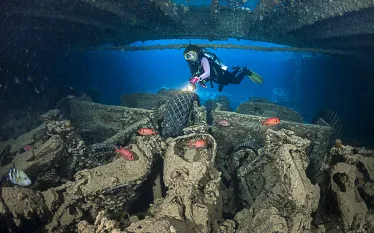 thistlegorm-diver-motorcycles-shutterstock-levent-konuk.png.webp
