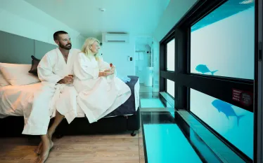 underwater-hotel-reefsuites-australia.jpg.webp